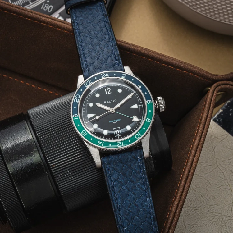 Salmon Satin Blue BaltiqueNavy pasek do zegarka baltic