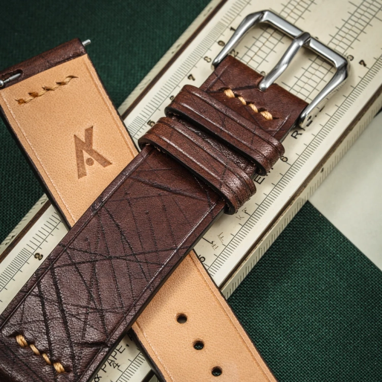 Badalassi Carlo Ecbatana TabaccoCamel – pasek do zegarka zbliżenie