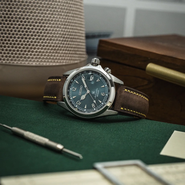 Tempesti Baku GreyYellow – pasek do zegarka seiko zbliżenie